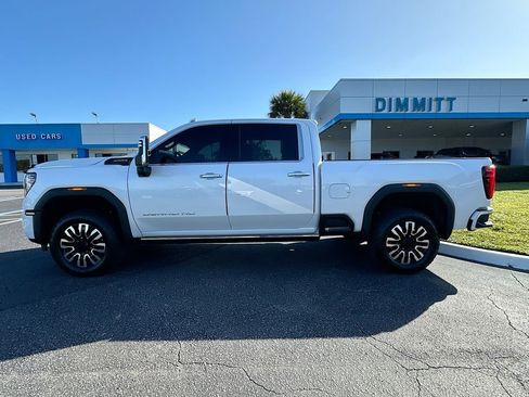 Used 2025 GMC Sierra 2500 Denali Ultimate image 9