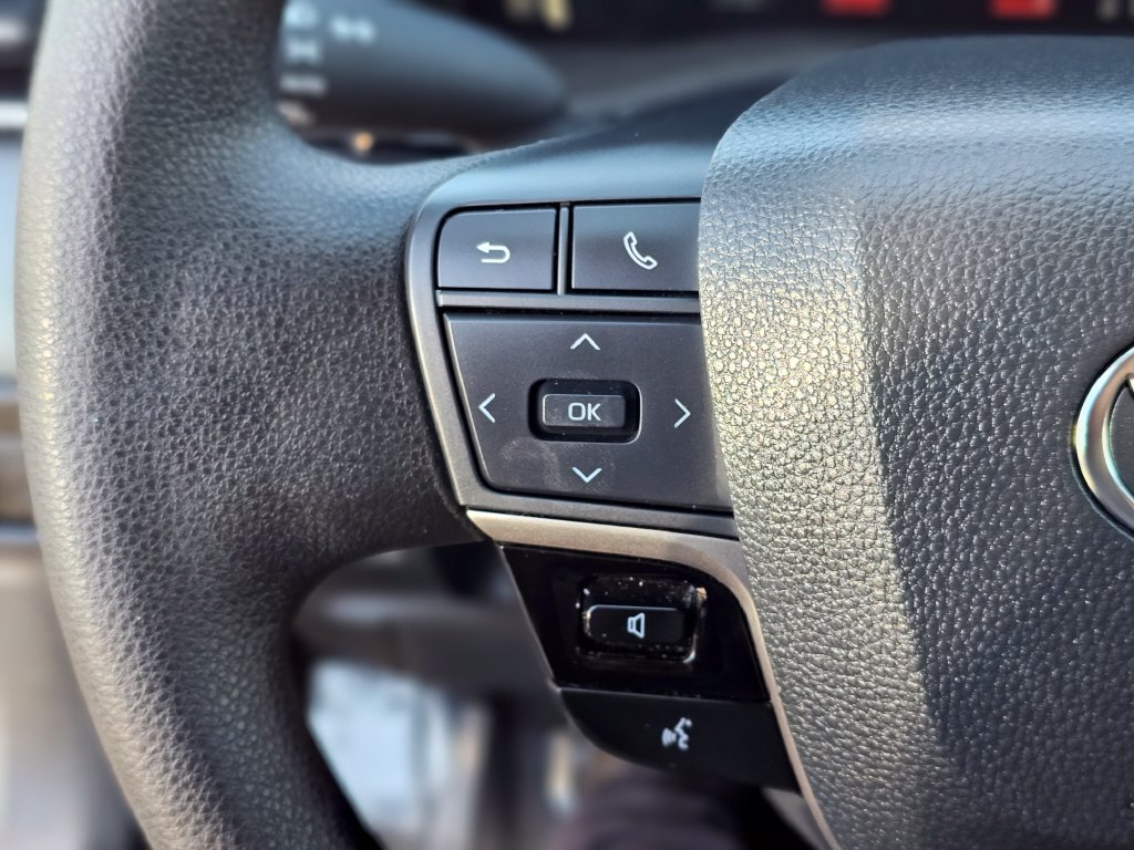 Used 2025 Toyota Camry LE FWD image 26