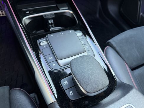 Used 2021 Mercedes-Benz GLB 35 AMG 4MATIC image 29