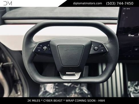 Used 2024 Tesla Cybertruck Cyberbeast AWD/4WD image 28