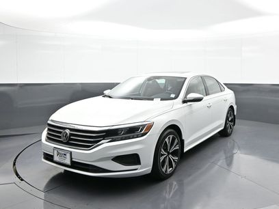 Used 2021 Volkswagen Passat 2.0T SE