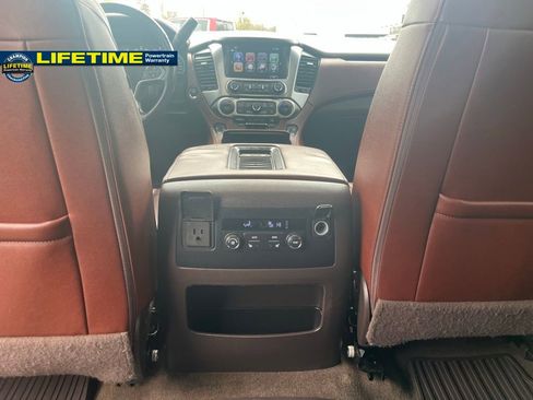 Used 2018 Chevrolet Suburban Premier image 30