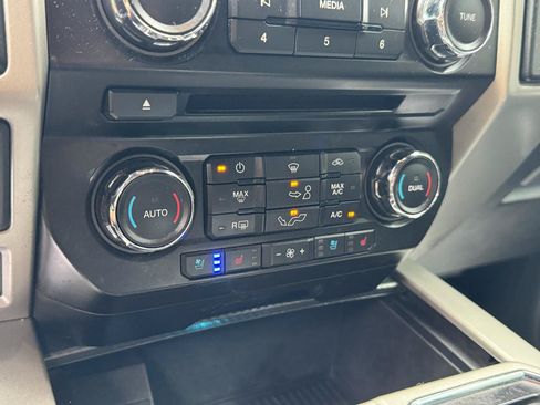 Used 2018 Ford F150 Lariat AWD/4WD image 18