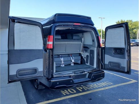 Used 2025 Chevrolet Express 2500 w/ Driver Convenience Package RWD image 18