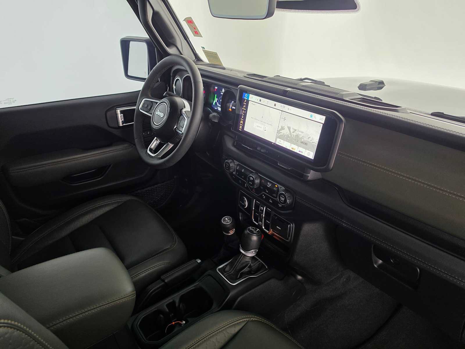 Used 2024 Jeep Wrangler High Altitude AWD/4WD image 11