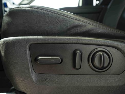 Used 2021 Chevrolet Silverado 1500 LT Trail Boss w/ Convenience Package II AWD/4WD image 38