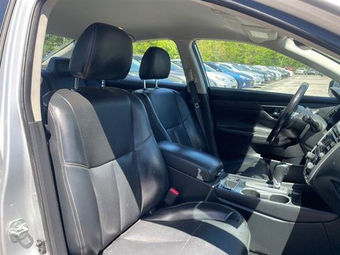 Used 2018 Nissan Altima 2.5 SL FWD image 12