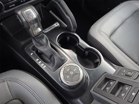 Used 2024 Ford Bronco Big Bend image 23