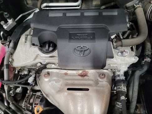Used 2018 Toyota RAV4 XLE AWD/4WD image 30