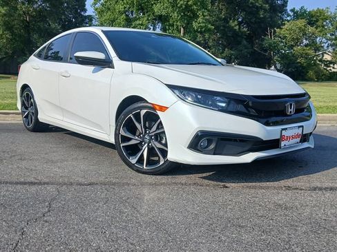 Used 2020 Honda Civic Sport image 2