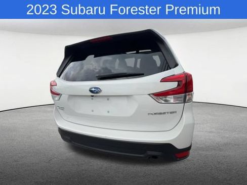 Used 2023 Subaru Forester Premium AWD/4WD image 8