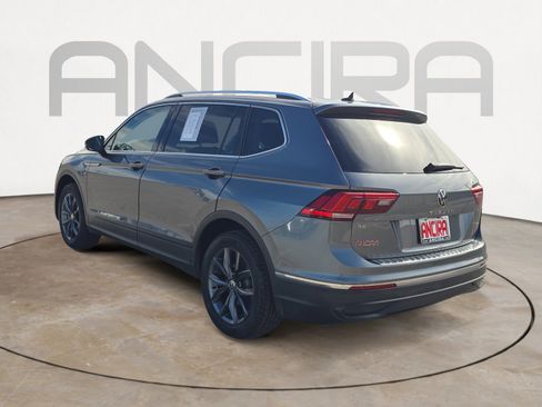 Certified 2022 Volkswagen Tiguan SE image 8