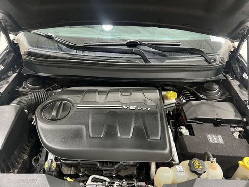 Used 2020 Jeep Cherokee Latitude Lux w/ Comfort/Convenience Group AWD/4WD image 24