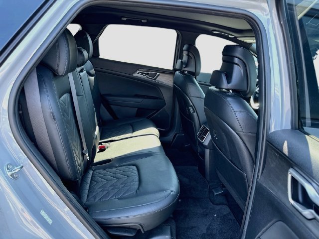 Used 2025 Kia Sportage X-Line w/ Premium Package AWD/4WD image 36