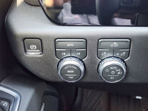 New 2026 GMC Sierra 1500 Elevation w/ Preferred Package AWD/4WD image 26