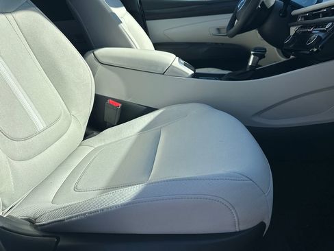 New 2025 Hyundai Tucson SEL image 13