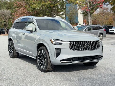 Certified 2026 Volvo XC90 B6 Plus w/ Protection Package AWD/4WD image 7
