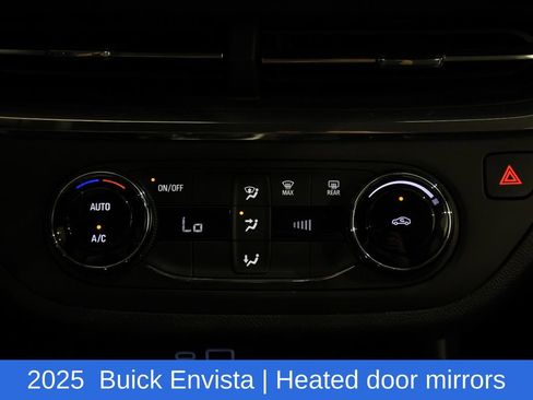 Used 2025 Buick Envista Sport Touring image 20