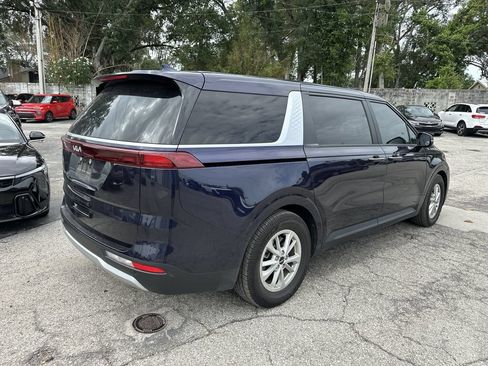 Certified 2024 Kia Carnival LX FWD image 4