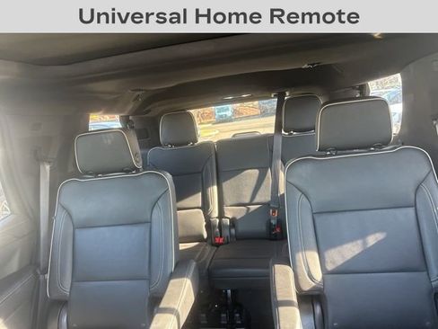 Certified 2022 GMC Yukon SLT w/ SLT Luxury Package image 7