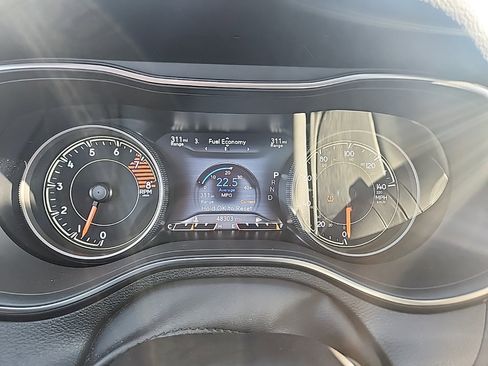 Used 2019 Jeep Cherokee Limited w/ Trailer Tow Group image 13