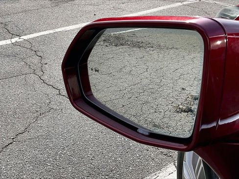 Used 2017 Cadillac XT5 Luxury w/ Driver Awareness Package image 30