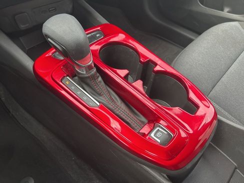 Used 2024 Chevrolet Trax RS w/ Driver Confidence Package image 32