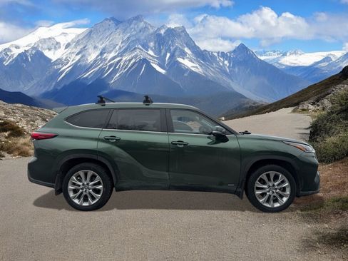 Used 2023 Toyota Highlander Limited image 6