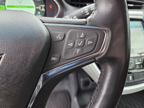 Used 2019 Chevrolet Bolt Premier w/ Infotainment Package image 12