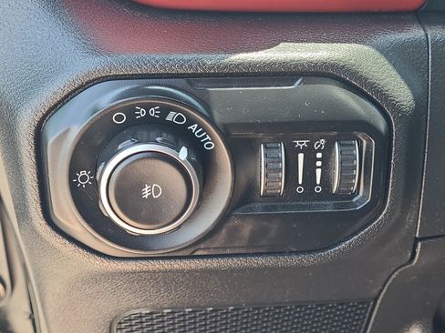 Used 2019 Jeep Wrangler Unlimited Rubicon AWD/4WD image 23