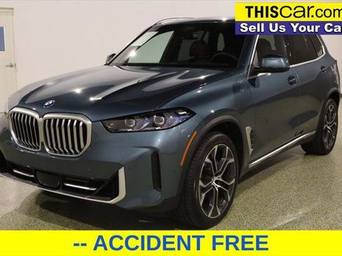 Used 2024 BMW X5 xDrive40i w/ Premium Package image 3