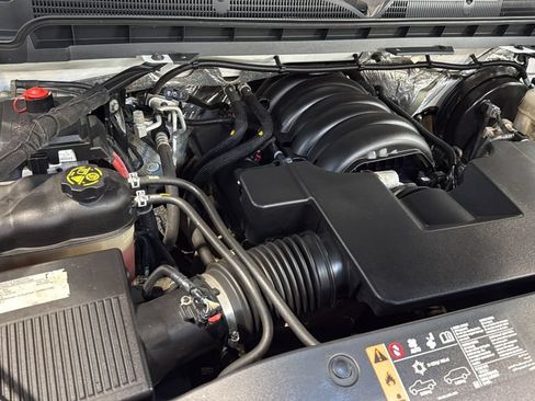 Used 2018 Chevrolet Silverado 1500 LT w/ True North Edition AWD/4WD image 31