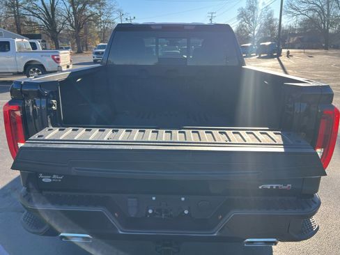 Used 2023 GMC Sierra 1500 AT4 w/ AT4 Premium Package image 14