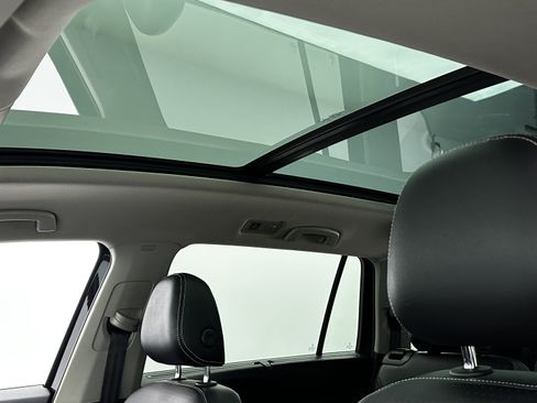 Used 2021 Volkswagen Atlas SE w/ Panoramic Sunroof Package image 5