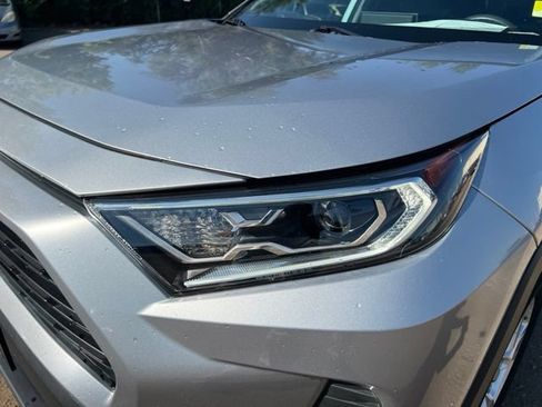 Used 2021 Toyota RAV4 XLE w/ Carpet Mat Package (TMS) AWD/4WD image 9