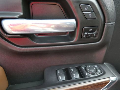 Used 2021 Chevrolet Silverado 1500 High Country w/ Technology Package AWD/4WD image 23