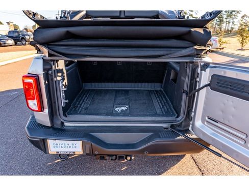 Used 2022 Ford Bronco Black Diamond image 15