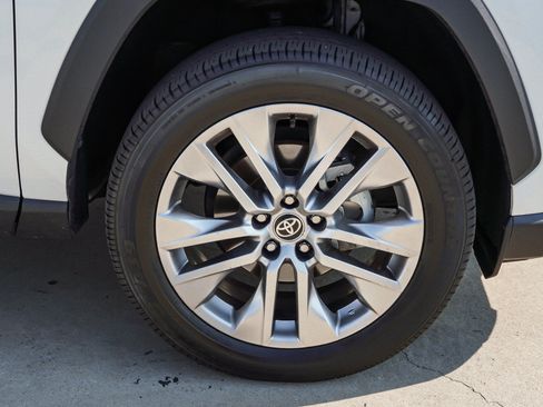 Certified 2025 Toyota RAV4 XLE Premium AWD/4WD image 10