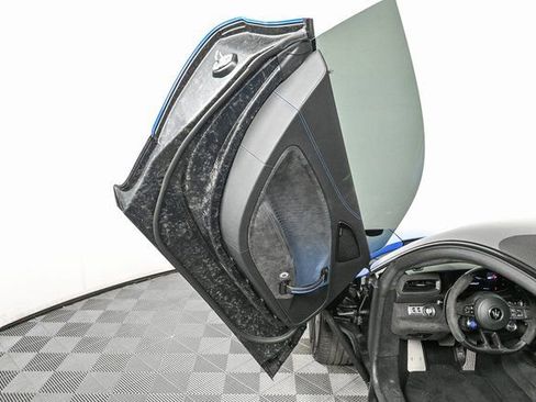 Used 2023 Maserati MC20 Coupe image 10