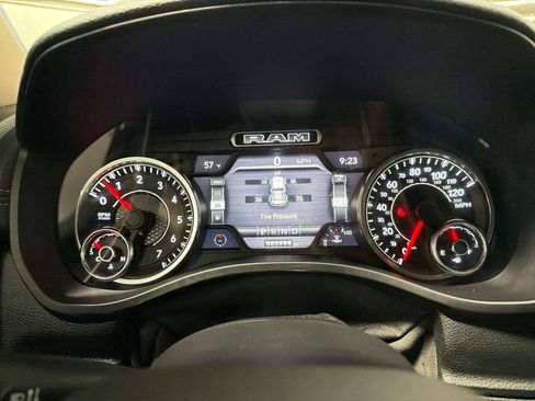 Used 2019 RAM 1500 Laramie AWD/4WD image 19