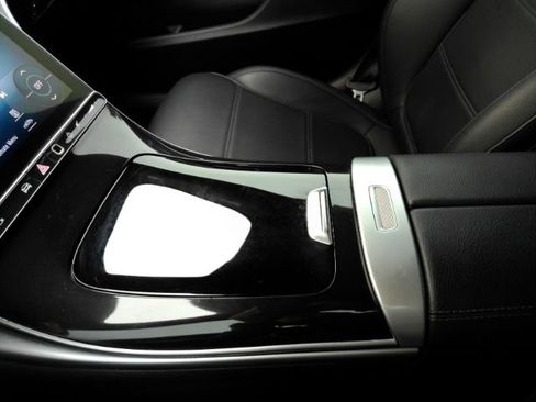 Used 2023 Mercedes-Benz C 300 Sedan image 38