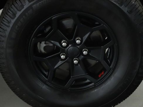 Used 2020 Jeep Gladiator Rubicon image 10