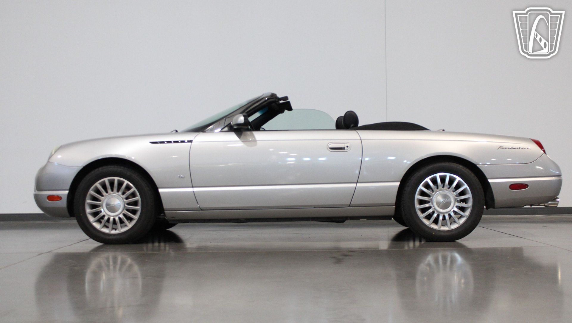 Used 2004 Ford Thunderbird RWD image 35