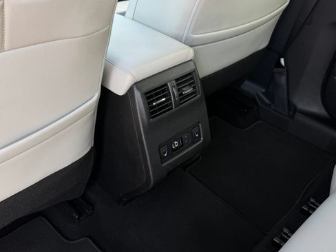 Used 2025 Mitsubishi Outlander SEL FWD image 27