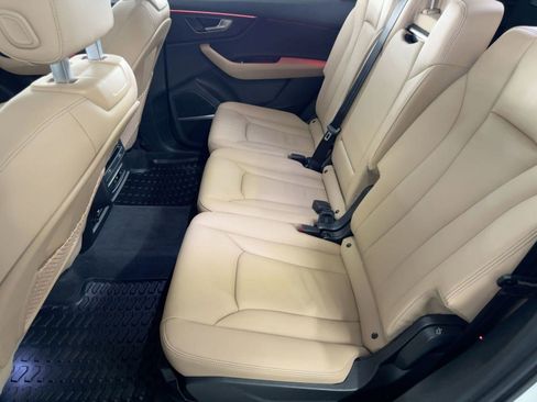 Used 2025 Audi Q7 2.0T Premium w/ Convenience Plus Package image 14