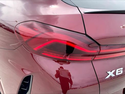 Used 2024 BMW X6 xDrive40i w/ Premium Package image 25