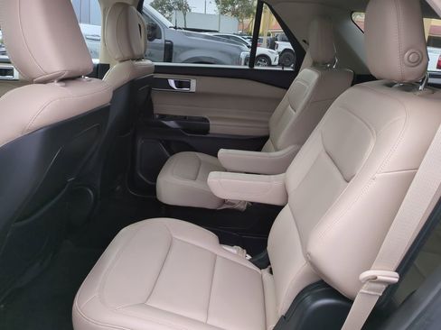 Used 2020 Ford Explorer XLT w/ Equipment Group 202A image 14