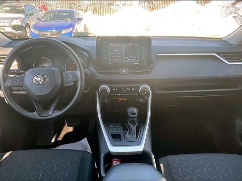 Used 2021 Toyota RAV4 XLE image 21