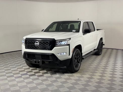 Used 2023 Nissan Frontier SV w/ Midnight Edition Package image 4