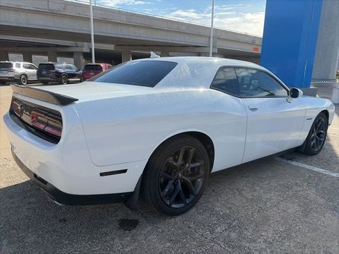 Used 2021 Dodge Challenger R/T w/ Blacktop Package image 4